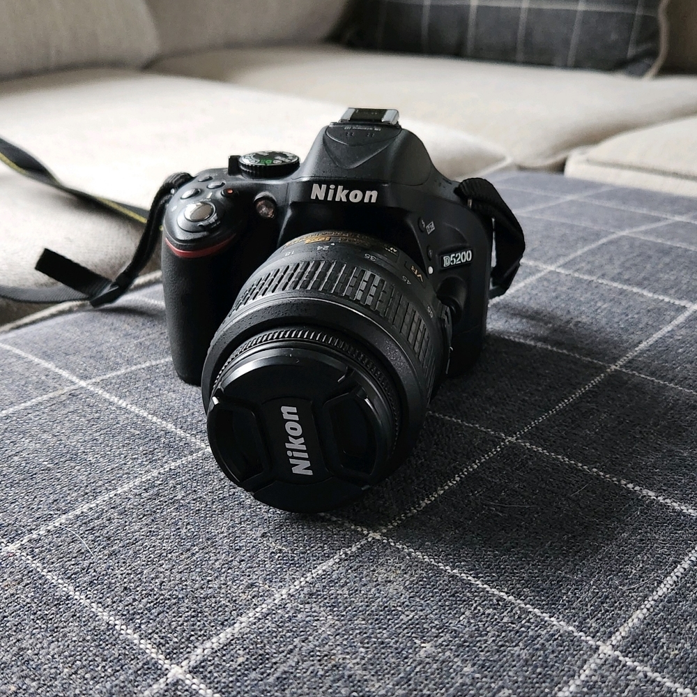 Nikon 5200